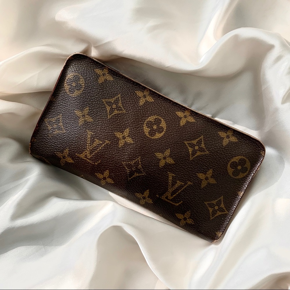 SOLD Louis Vuitton Monogram Zippy Wallet - Picture 1 of 8